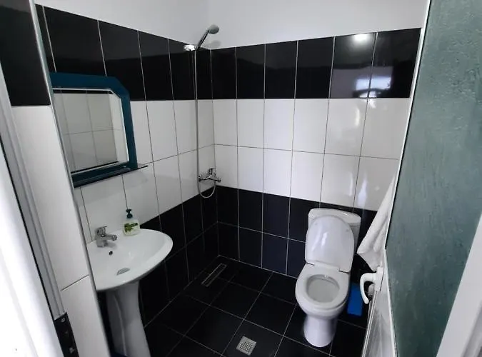 Flower Hill * Vlorë