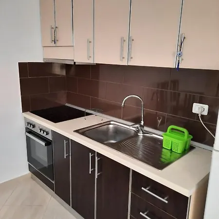 Flower Hill Apartment