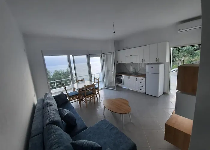 Flower Hill Apartamento Vlorë